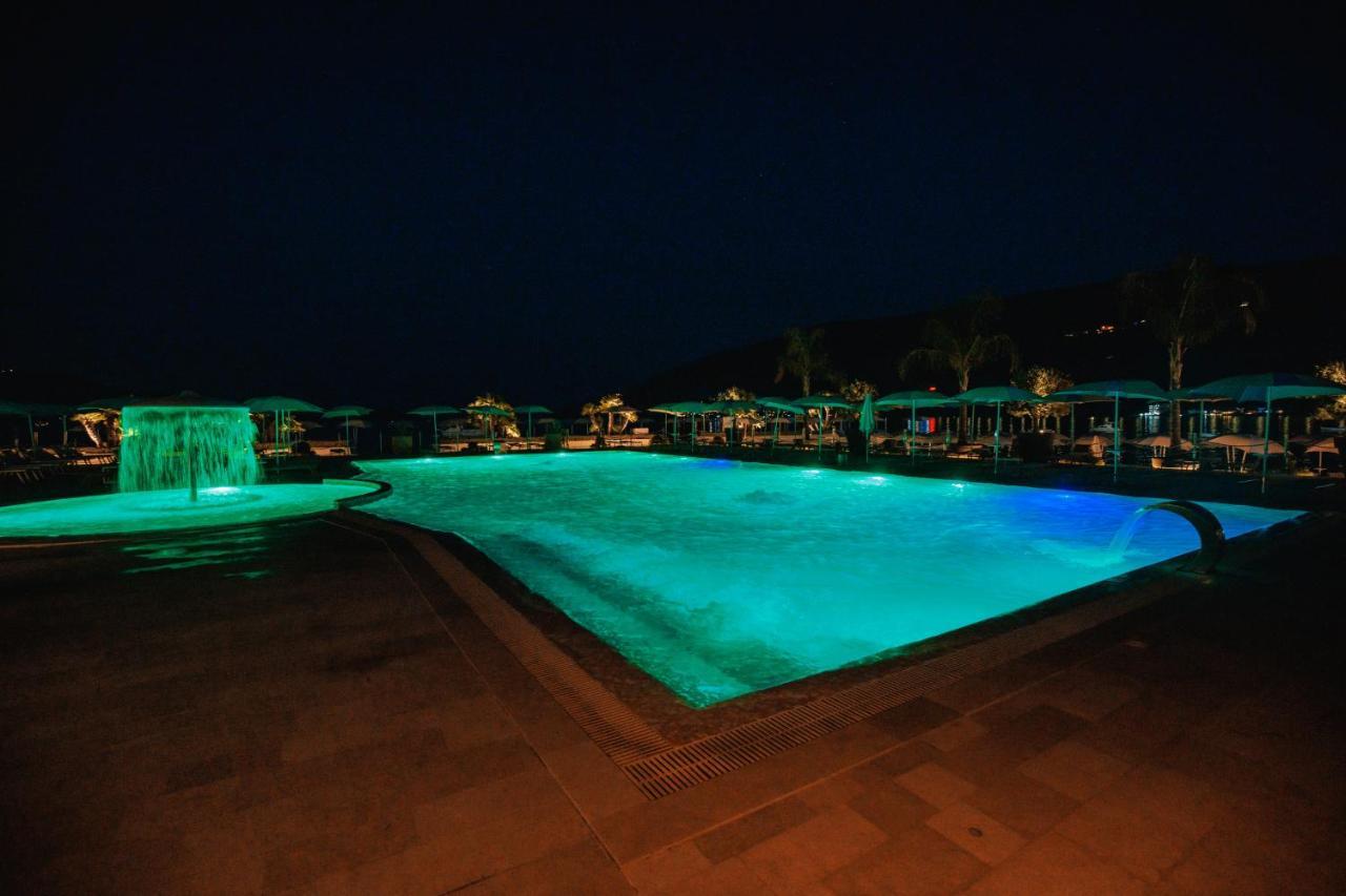 Palmon Bay Hotel & Spa Herceg Novi Exterior photo